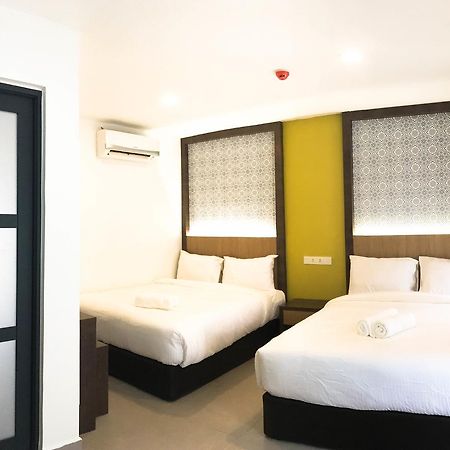 Hotel Check-In Куала-Лумпур Экстерьер фото